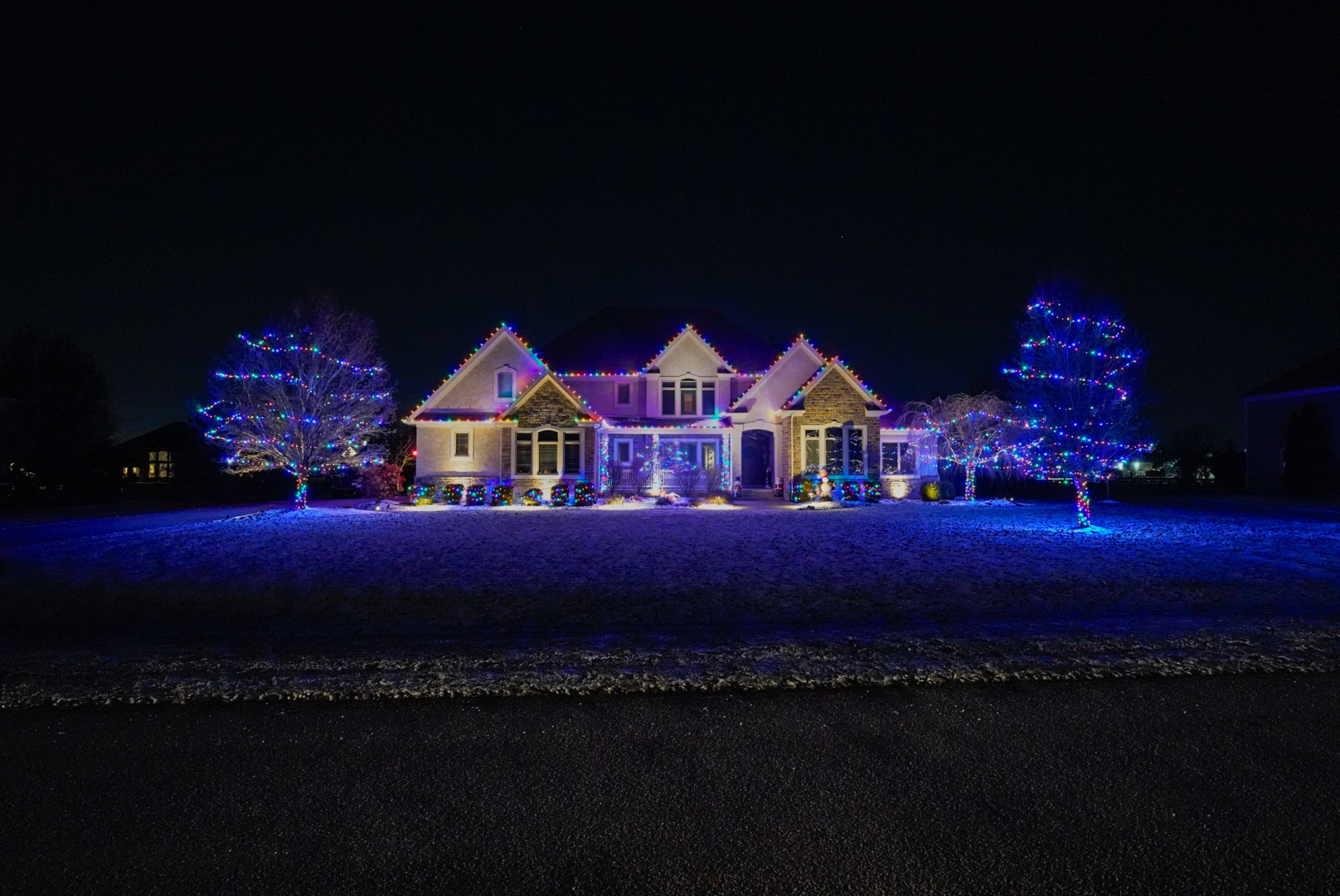 Expert Holiday Lighting Installation in Columbus, OH